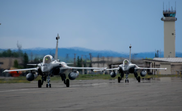 配资网站哪个证券公司开户好 印度将在印巴边境举行大型空军演习, 印媒: 印巴再次收紧边境沿线空域管控